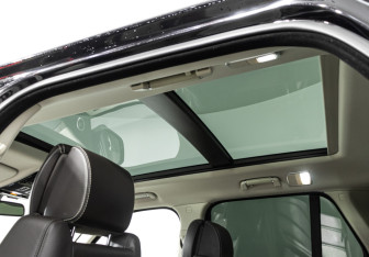 Подержанный автомобиль Land Rover Range Rover 2015 года (15 фото)