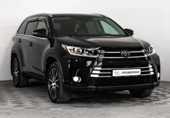 Подержанный автомобиль Toyota Highlander 2018 года (4 фото)