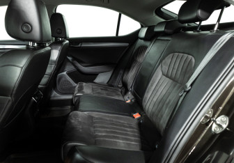 Подержанный автомобиль Skoda Superb Liftback 2017 года (10 фото)