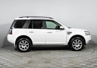 Подержанный автомобиль Land Rover Freelander 2014 года (4 фото)