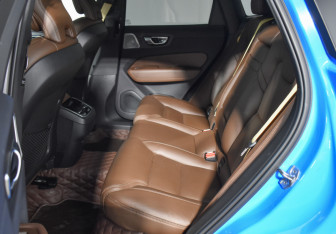 Подержанный автомобиль Volvo XC60 2021 года (11 фото)