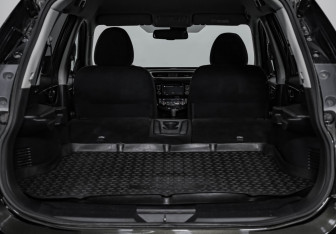 Подержанный автомобиль Nissan X-Trail 2017 года (29 фото)