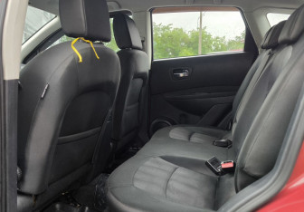 Подержанный автомобиль Nissan Qashqai 2011 года (9 фото)