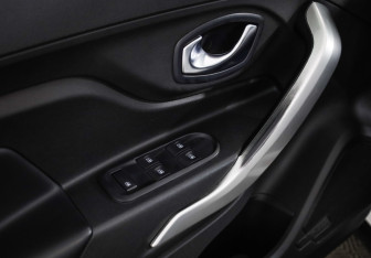 Подержанный автомобиль LADA (ВАЗ) XRAY 2019 года (13 фото)