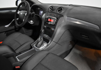 Подержанный автомобиль Ford Mondeo Sedan 2011 года (14 фото)