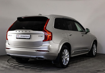 Подержанный автомобиль Volvo XC90 2016 года (5 фото)
