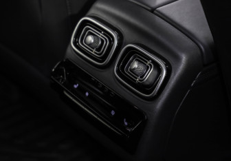 Подержанный автомобиль Jaecoo J8 2024 года (35 фото)