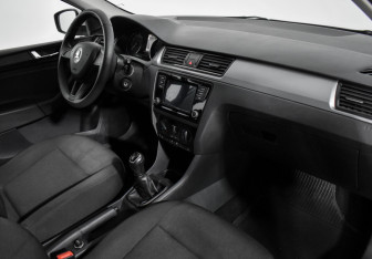 Подержанный автомобиль Skoda Rapid Liftback 2019 года (12 фото)