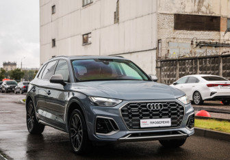 Подержанный автомобиль Audi Q5 2021 года (5 фото)