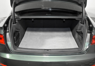 Подержанный автомобиль Audi A4 Sedan 2017 года (24 фото)