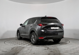 Подержанный автомобиль Mazda CX-5 2018 года (7 фото)