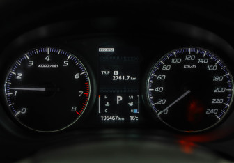 Подержанный автомобиль Mitsubishi Outlander 2014 года (12 фото)