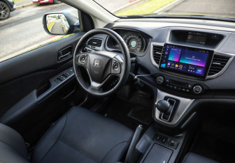 Подержанный автомобиль Honda CR-V 2013 года (10 фото)