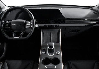Подержанный автомобиль Omoda C5 2023 года (16 фото)