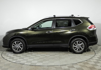 Подержанный автомобиль Nissan X-Trail 2017 года (8 фото)
