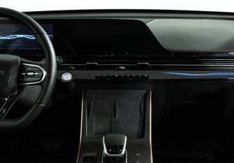 Подержанный автомобиль Omoda C5 2024 года (14 фото)
