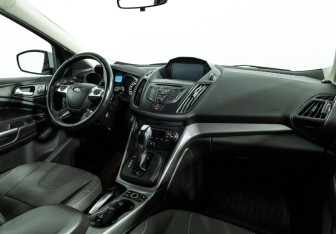 Подержанный автомобиль Ford Kuga 2014 года (9 фото)