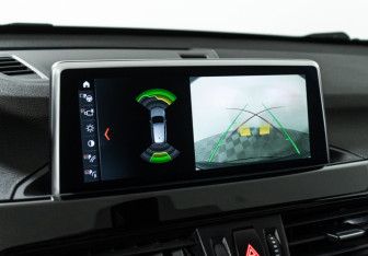 Подержанный автомобиль BMW X1 2020 года (15 фото)