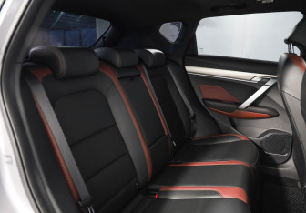 Подержанный автомобиль Geely Coolray 2021 года (19 фото)