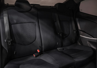 Подержанный автомобиль Hyundai Solaris Sedan 2012 года (23 фото)