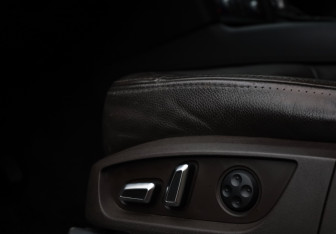 Подержанный автомобиль Audi Q7 2012 года (21 фото)