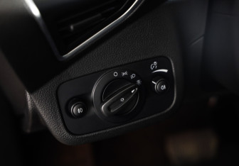 Подержанный автомобиль Ford Kuga 2015 года (18 фото)