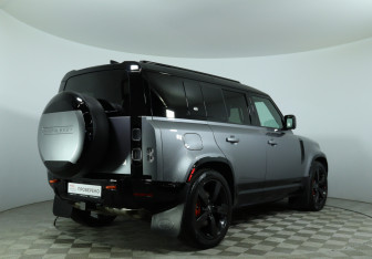 Подержанный автомобиль Land Rover Defender Suv 2023 года (5 фото)