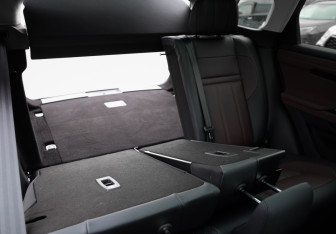 Подержанный автомобиль Land Rover Range Rover Evoque 2024 года (34 фото)