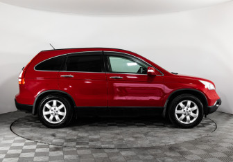 Подержанный автомобиль Honda CR-V 2008 года (4 фото)