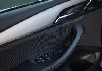 Подержанный автомобиль BMW X3 2018 года (15 фото)