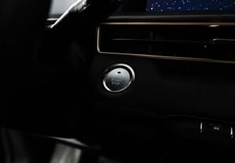 Подержанный автомобиль Exeed LX 2022 года (19 фото)