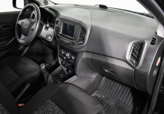 Подержанный автомобиль LADA (ВАЗ) XRAY 2017 года (12 фото)