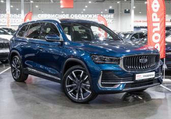 Подержанный автомобиль Geely Monjaro 2024 года (4 фото)