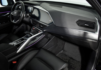 Подержанный автомобиль Geely Tugella 2022 года (14 фото)