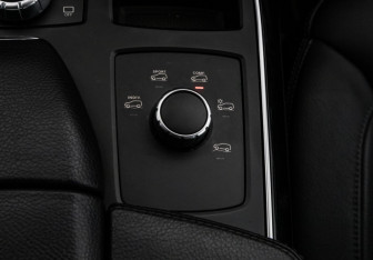 Подержанный автомобиль Mercedes-Benz GLE 2016 года (19 фото)