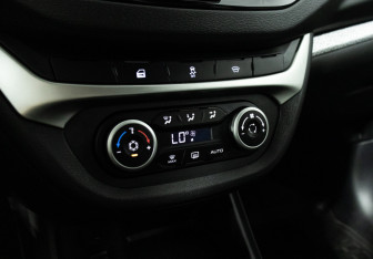 Подержанный автомобиль LADA (ВАЗ) Vesta Wagon 2021 года (17 фото)