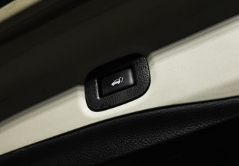 Подержанный автомобиль Nissan X-Trail 2016 года (18 фото)