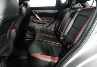 Подержанный автомобиль Geely Coolray 2022 года (10 фото)