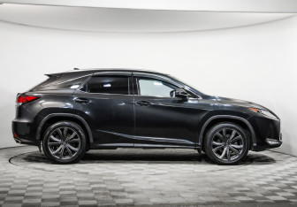 Подержанный автомобиль Lexus RX 2019 года (4 фото)