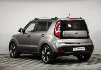 Подержанный автомобиль Kia Soul 2017 года (7 фото)