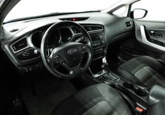Подержанный автомобиль Kia Ceed Wagon 2016 года (11 фото)
