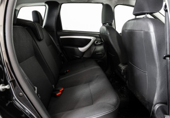 Подержанный автомобиль Nissan Terrano 2018 года (14 фото)