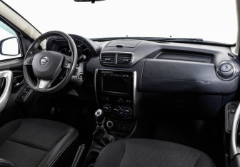 Подержанный автомобиль Nissan Terrano 2020 года (9 фото)