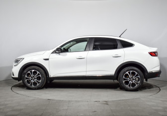 Подержанный автомобиль Renault Arkana 2019 года (8 фото)