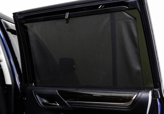 Подержанный автомобиль Lexus LX 2015 года (32 фото)