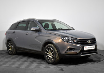 Подержанный автомобиль LADA (ВАЗ) Vesta Wagon 2018 года (3 фото)