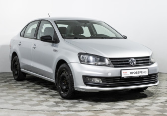 Подержанный автомобиль Volkswagen Polo Sedan 2017 года (3 фото)