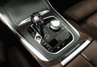 Подержанный автомобиль BMW X5 2019 года (25 фото)