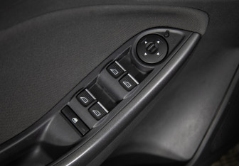 Подержанный автомобиль Ford Focus Wagon 2016 года (15 фото)