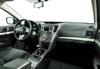 Подержанный автомобиль Subaru Outback Wagon 2011 года (9 фото)